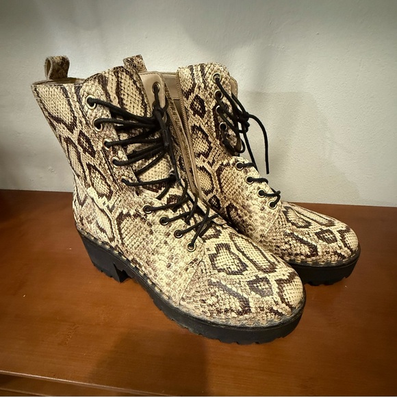Vince Camuto Mecale Snake Combat Boots - Picture 1 of 5